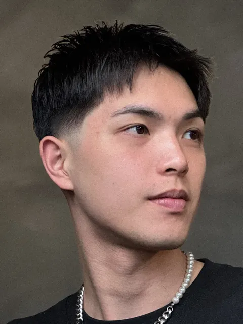 前刺紋理剪裁作品參考，設計師 Tc