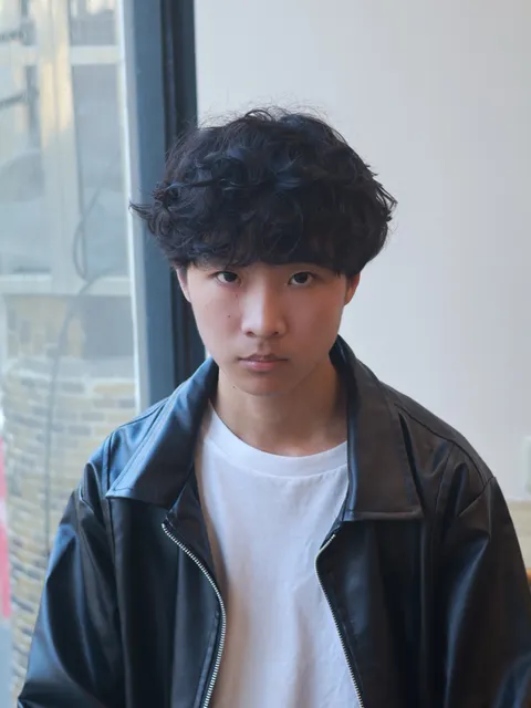 男生燙髮作品參考，設計師 慶Cing