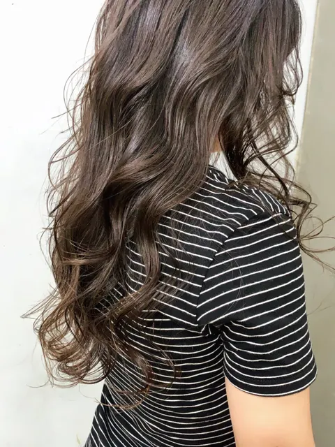 大波浪捲作品參考，設計師 陳俐淳(mia)💇