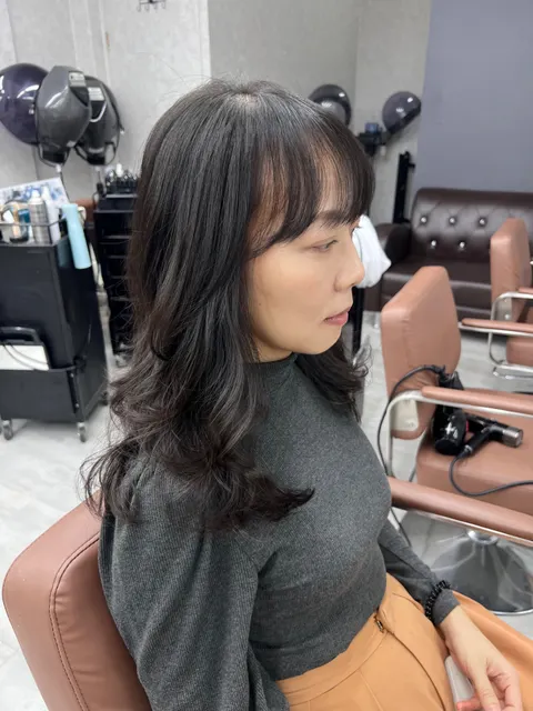 氛圍感燙髮作品參考，設計師 佩佩