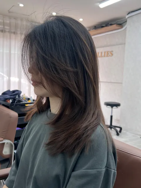 層次剪髮作品參考，設計師 佩佩