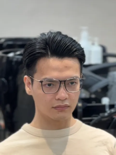 六四分後梳油頭作品參考，設計師 Miya