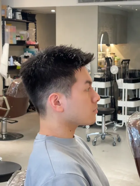 這邊有一些男生髮型作品參考，設計師 橙橙