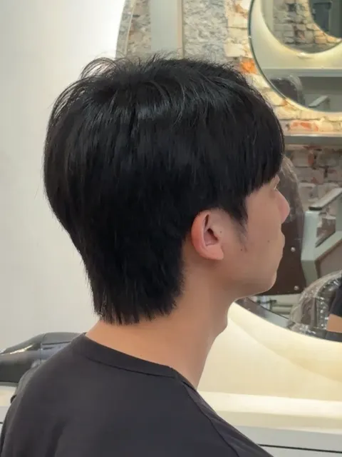 這邊有一些男生髮型作品參考，設計師 橙橙