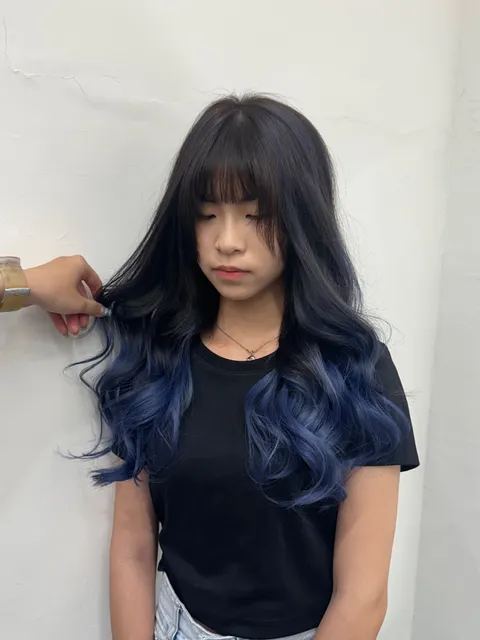 巴黎畫染 灰色調作品參考，設計師 Dior