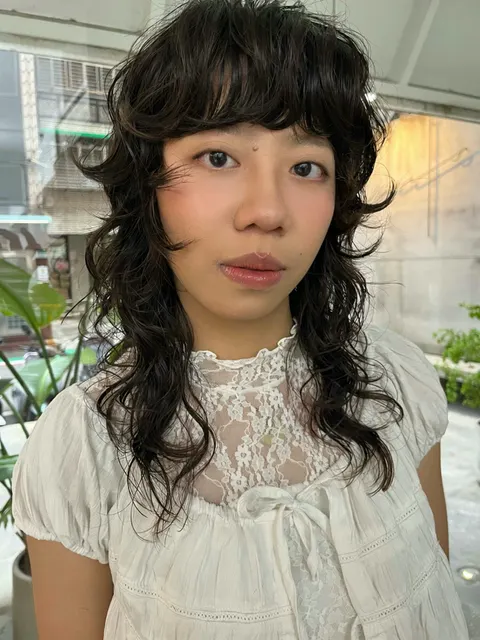 日系層次燙作品參考，設計師 Emma