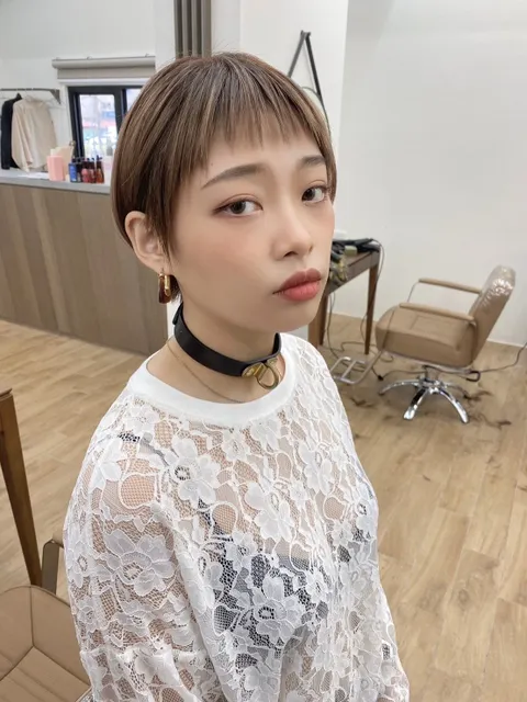 亞麻色質感短髮作品參考，設計師 祈平髮型設計師☺️