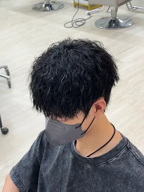 蛇皮燙作品參考，設計師 士毓4YU