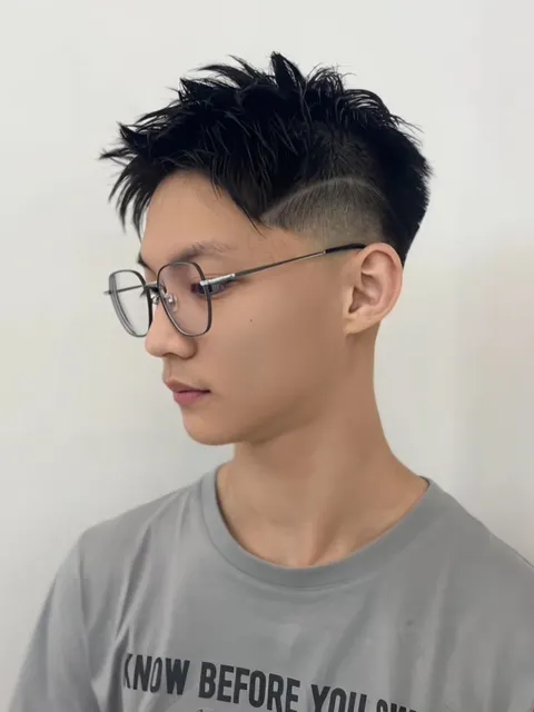 男士剪裁 區塊漸層作品參考，設計師 艾里歐