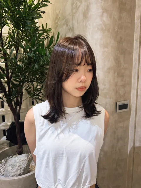 韓系層次內彎燙作品參考，設計師 Alina