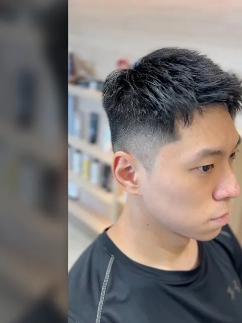 男生剪髮作品參考，設計師 小黑ÖÄ👊🏽