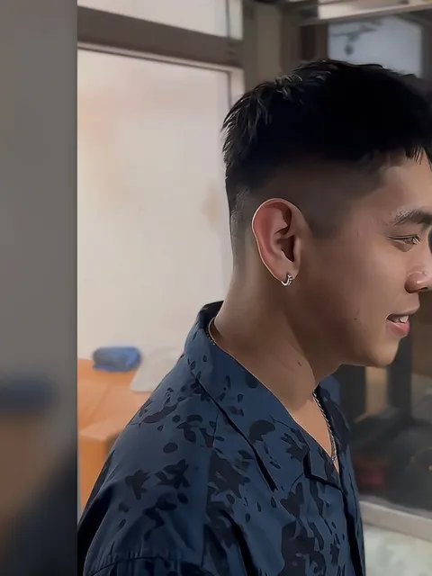男生剪髮作品參考，設計師 小黑ÖÄ👊🏽