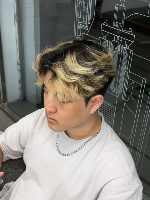 韓系層次剪裁作品參考，設計師 Allen(邱
