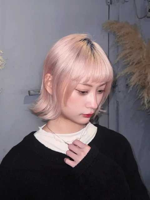 玫瑰金粉灰💗作品參考，設計師 77💜台北髮型師｜特殊色染髮｜漂髮專門｜髮質重建