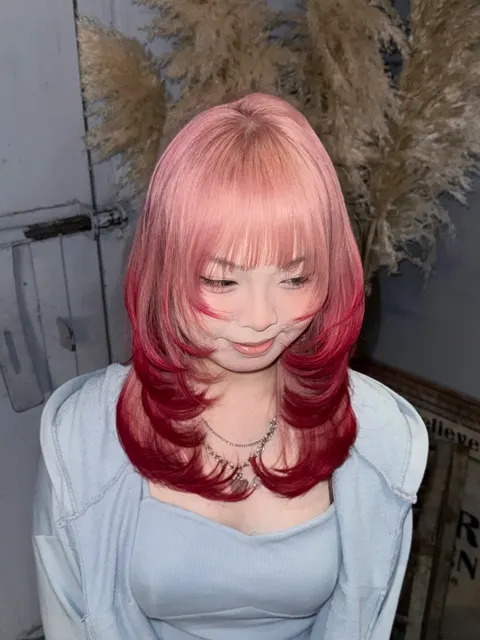 漸變染 櫻花粉+桃紅🌸🍒作品參考，設計師 77💜台北髮型師｜特殊色染髮｜漂髮專門｜髮質重建