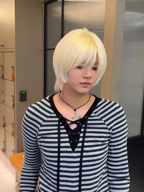 白金色🌟作品參考，設計師 Nita妮塔