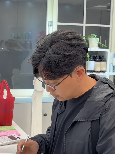 韓系髮型：氣墊燙作品參考，設計師 Enn