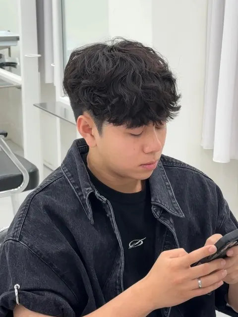 萊斯利卷作品參考，設計師 威比