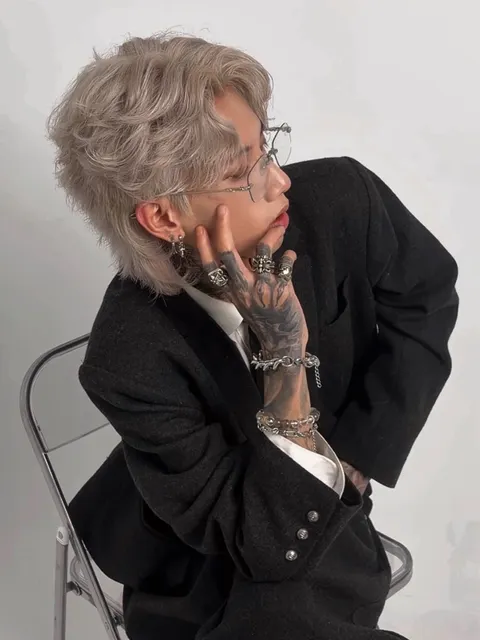 灰感陸系狼尾頭作品參考，設計師 Celine(席琳）