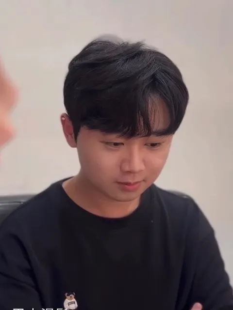 韓系男士燙髮作品參考，設計師 白白