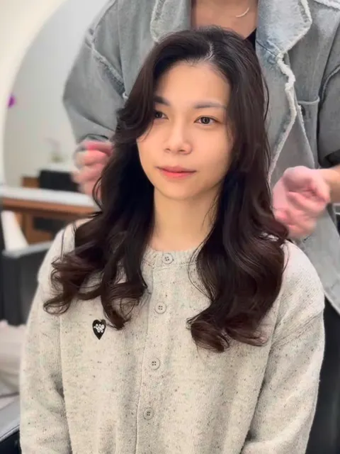 韓系燙髮作品參考，設計師 白白