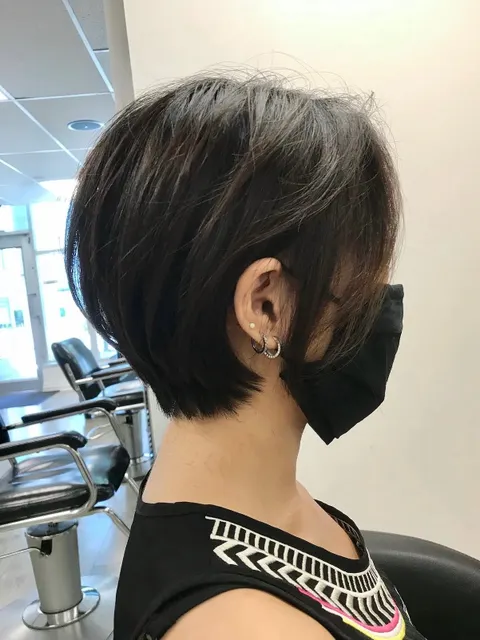 女生短髮剪裁設計👩🏻作品參考，設計師 Lyan🐈‍⬛