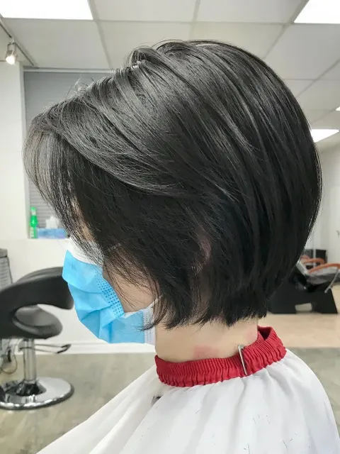 女生短髮剪裁設計👩🏻作品參考，設計師 Lyan🐈‍⬛