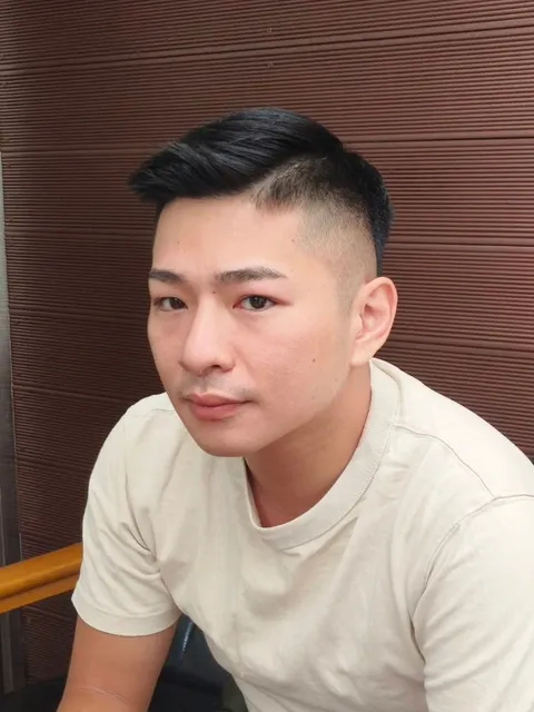 男士剪髮作品參考，設計師 小靖💈髮型師✂️