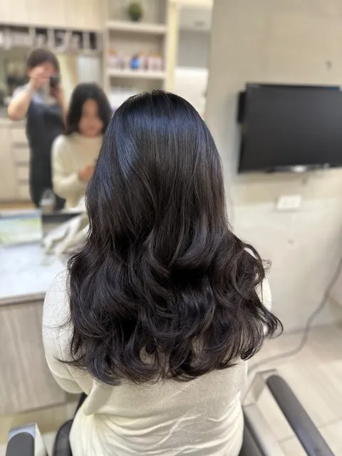 慵懶捲作品參考，設計師 Kelly