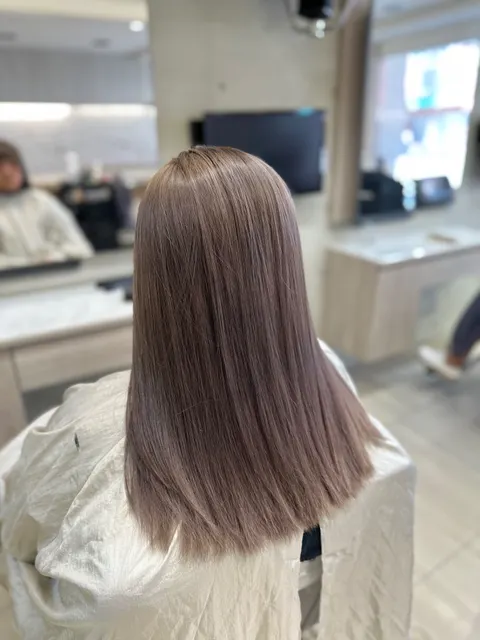 需漂髮特殊色✨作品參考，設計師 Kelly
