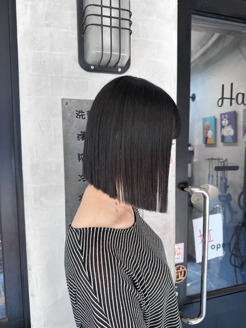 一刀切✂️極致順滑縮毛矯正秘笈作品參考，設計師 Rave