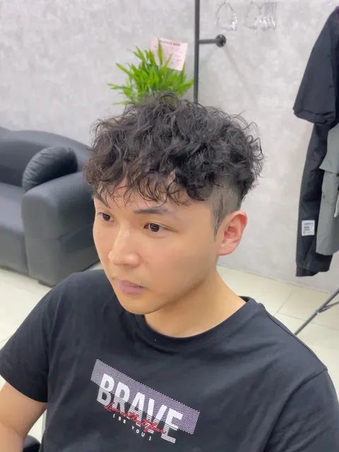 羊毛感捲髮作品參考，設計師 Viki