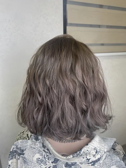 染髮&燙髮作品參考，設計師 璐娜🌟𝕃𝕦𝕟𝕒🎀 髮型設計師（渝渝）