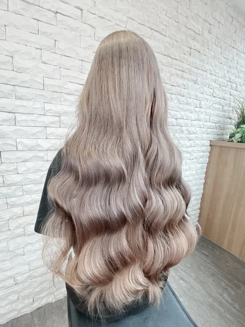 染髮&燙髮作品參考，設計師 璐娜🌟𝕃𝕦𝕟𝕒🎀 髮型設計師（渝渝）