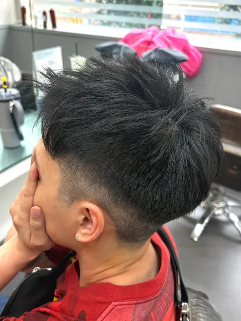男性前刺髮型作品參考，設計師 Kala