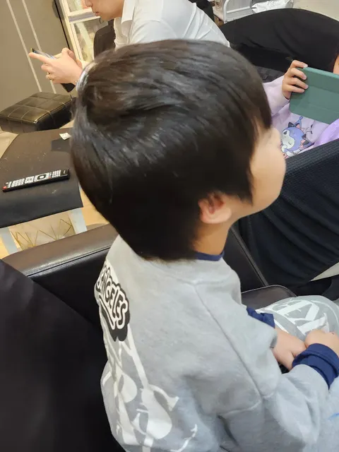 孩童髮型作品參考，設計師 拓森