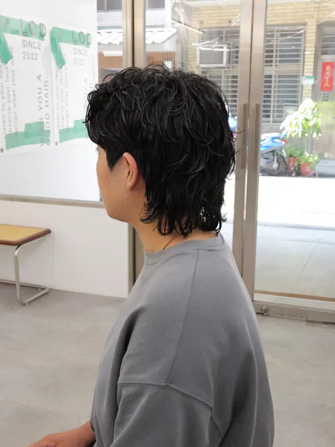男生中長髮狼尾燙作品參考，設計師 Delay
