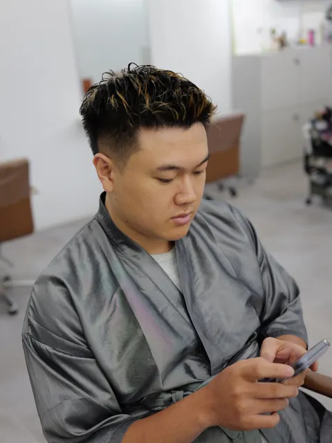 男生日系短髮挑漂作品參考，設計師 Delay