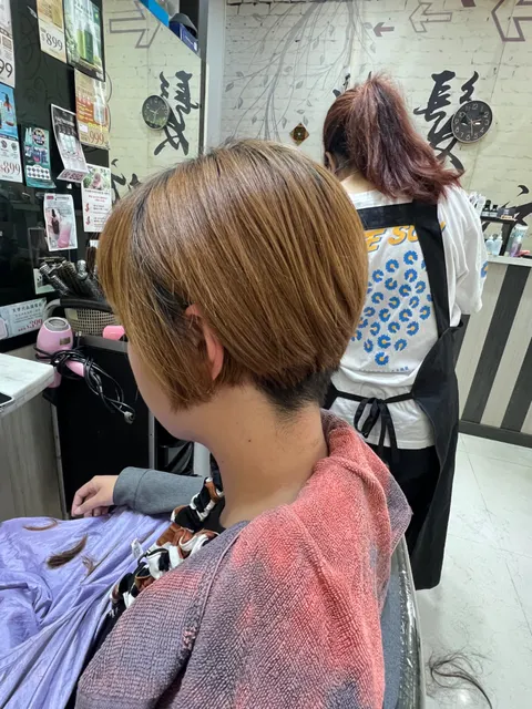 女士短髮作品參考，設計師 Eason