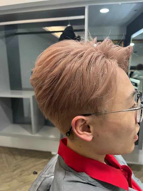 韓系短髮奶茶粉作品參考，設計師 Janet Lin