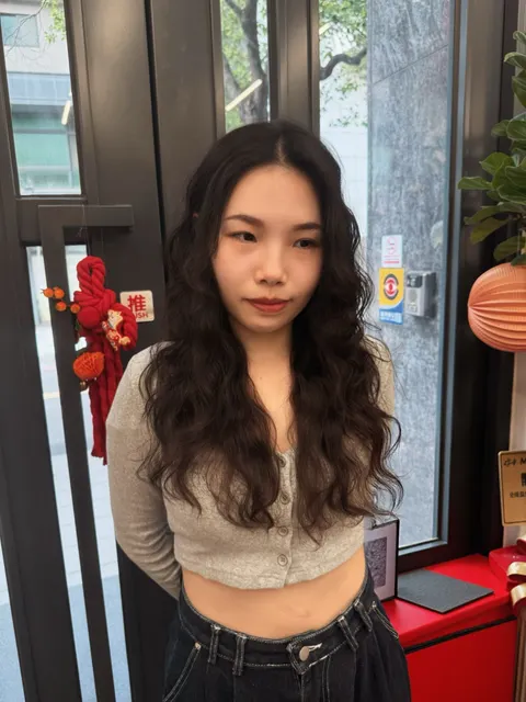 法式層次卷作品參考，設計師 Niki
