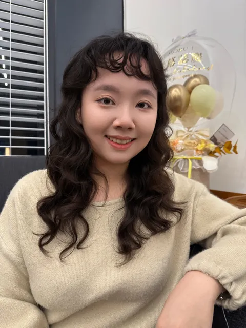法式層次燙作品參考，設計師 Niki