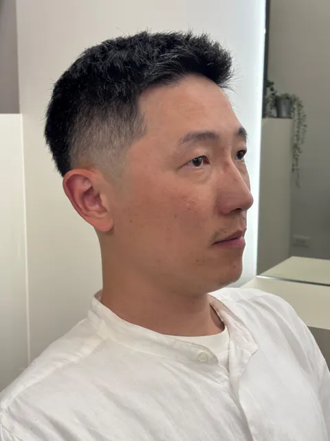 俐落漸層短髮｜乾淨線條男士剪裁作品參考，設計師 Aiko