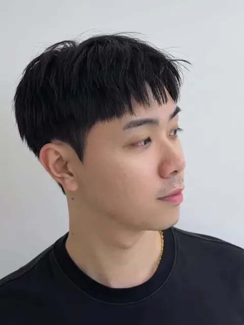 男生剪髮+壓貼作品參考，設計師 艾斯