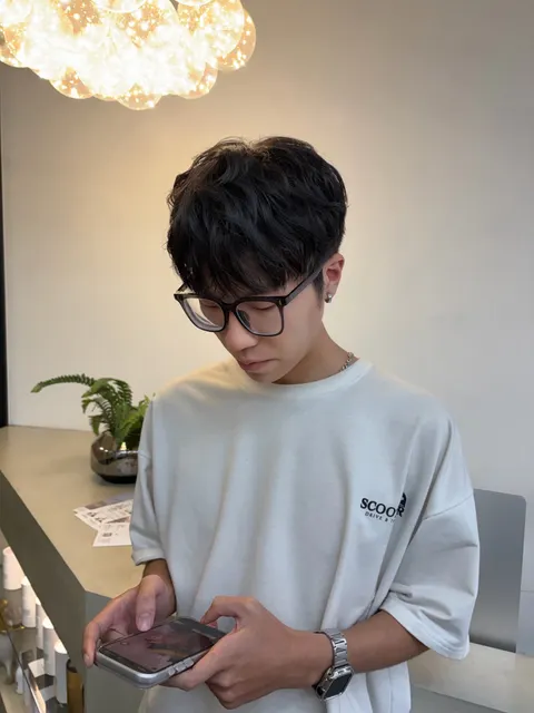 韓系剪裁 萊斯利捲作品參考，設計師 威利