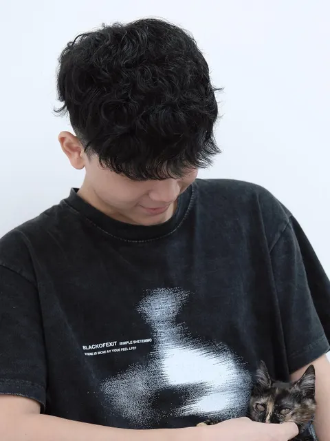 氛圍感捲毛作品參考，設計師 Baby