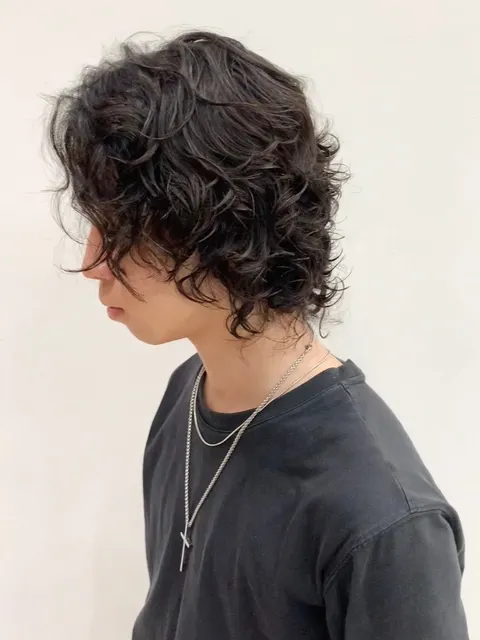 韓系中長髮捲度作品參考，設計師 Howard｜豪爾