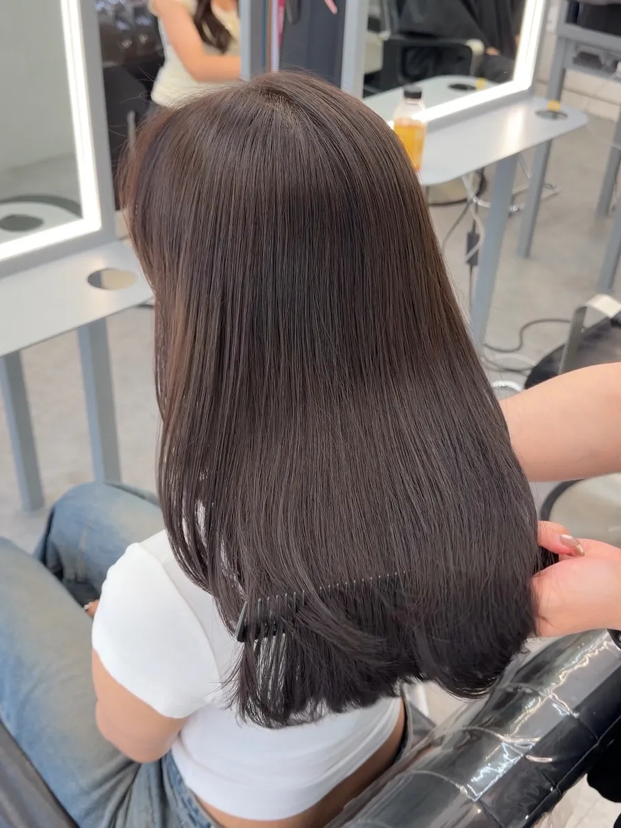 茶棕染髮作品，設計師 Qin，台北信義區Komm hair